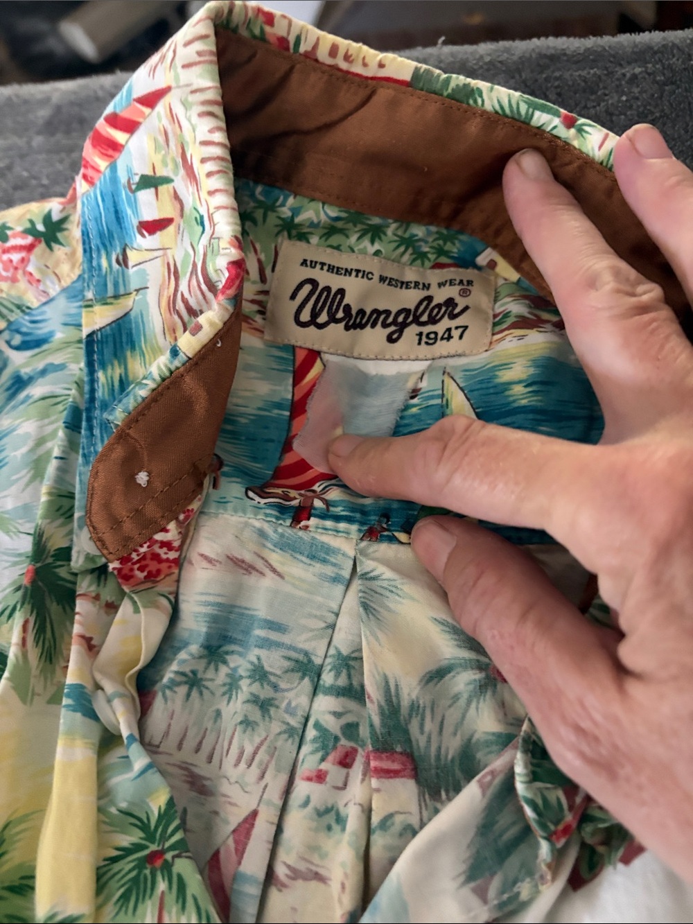 Wrangler Multicolor Tropical Camp Shirt with Brown Collar Trim